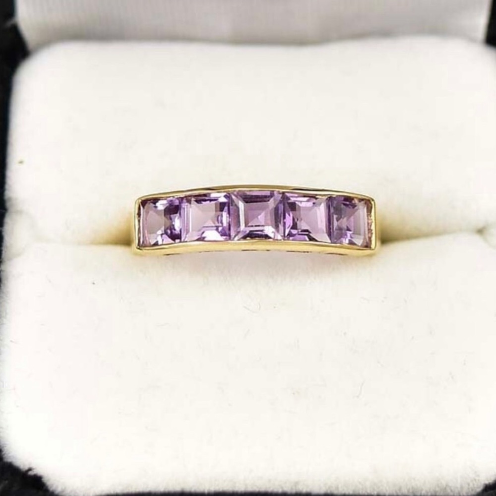 14 Kt Gold Amethyst ring